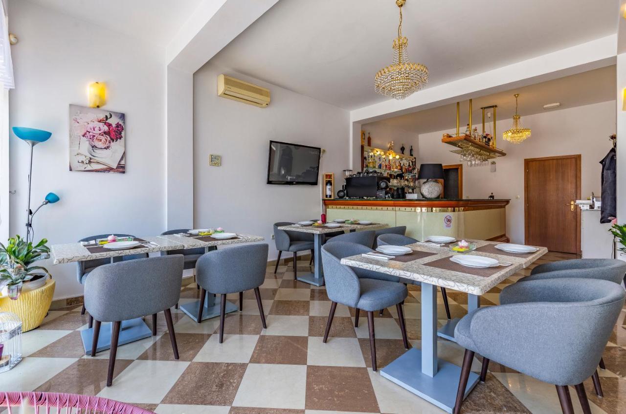 Villa San Rocco Bed & Breakfast Medulin Exteriör bild