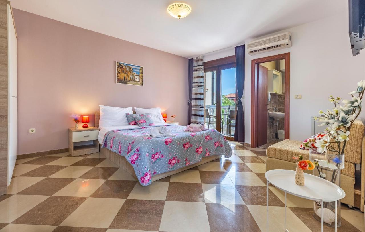 Villa San Rocco Bed & Breakfast Medulin Exteriör bild