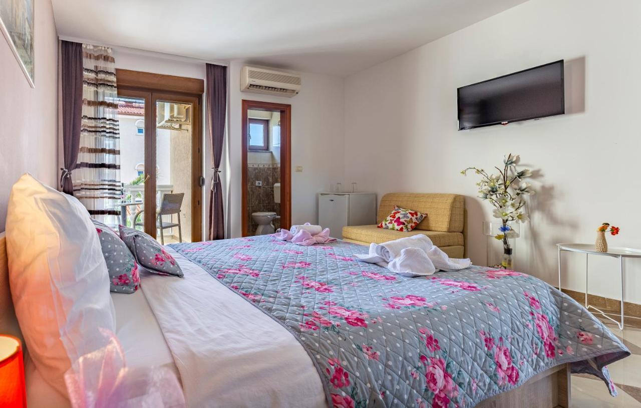 Villa San Rocco Bed & Breakfast Medulin Exteriör bild