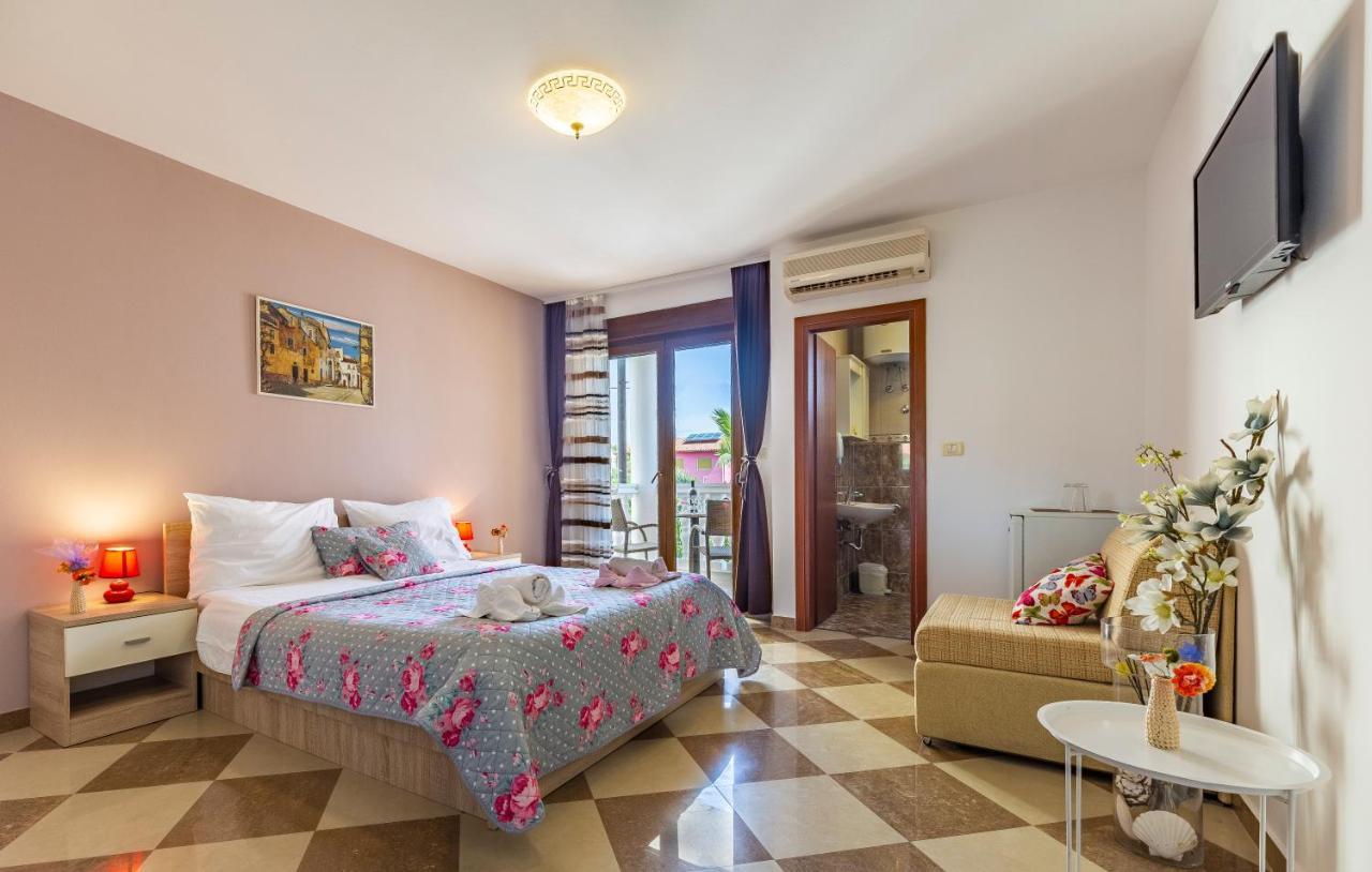 Villa San Rocco Bed & Breakfast Medulin Exteriör bild