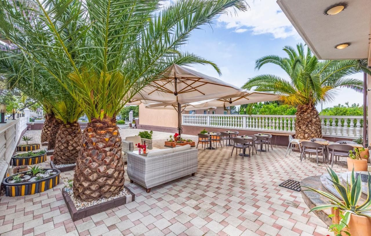 Villa San Rocco Bed & Breakfast Medulin Exteriör bild