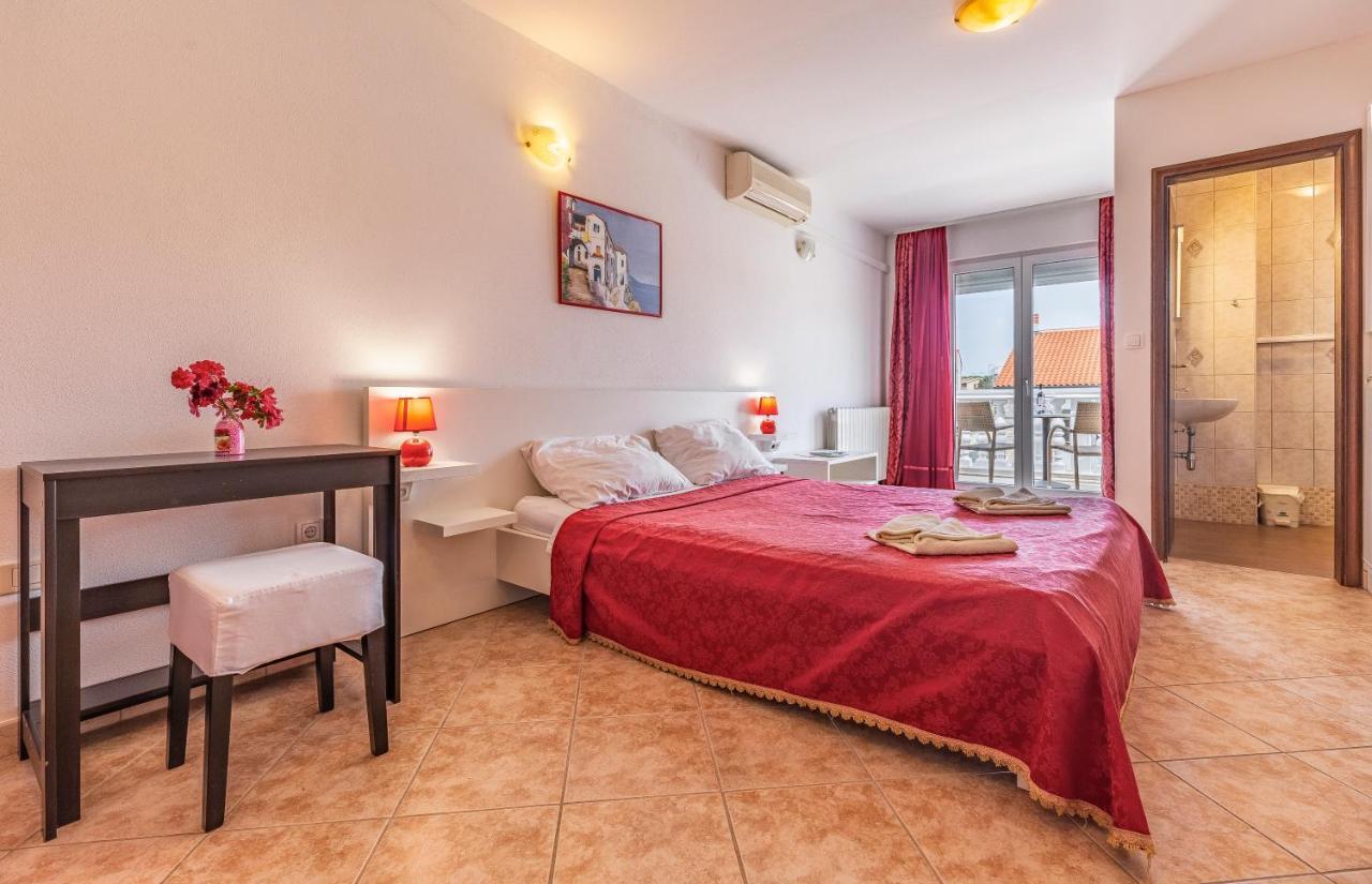 Villa San Rocco Bed & Breakfast Medulin Exteriör bild