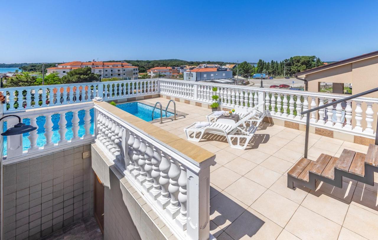 Villa San Rocco Bed & Breakfast Medulin Exteriör bild