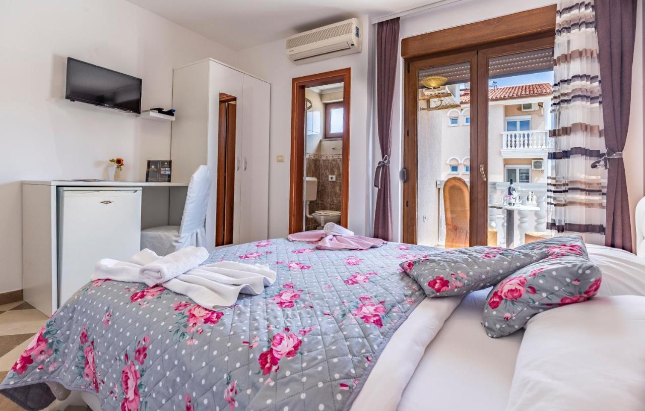 Villa San Rocco Bed & Breakfast Medulin Exteriör bild